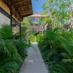 Apartamento Luxury 2br Aldea Zama With Private Rooftop Plunge Pool 24 7 Security In A Gated Community, Tulum